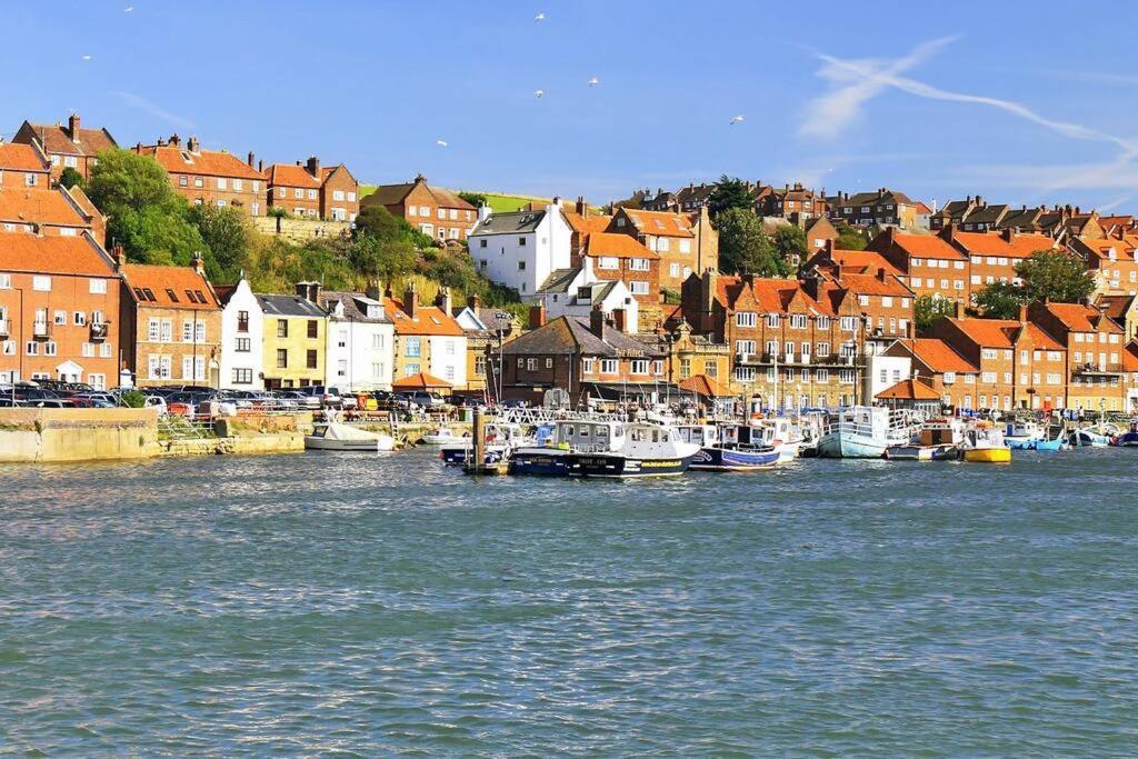 Swordfish Cottage **Next To The Harbour** Whitby Kültér fotó